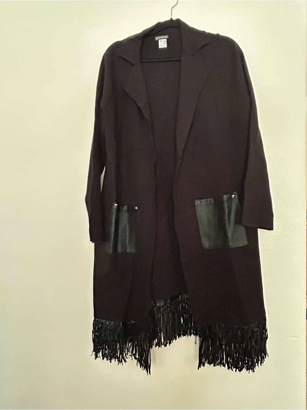 VENUS Black sweater with Fringe Detail